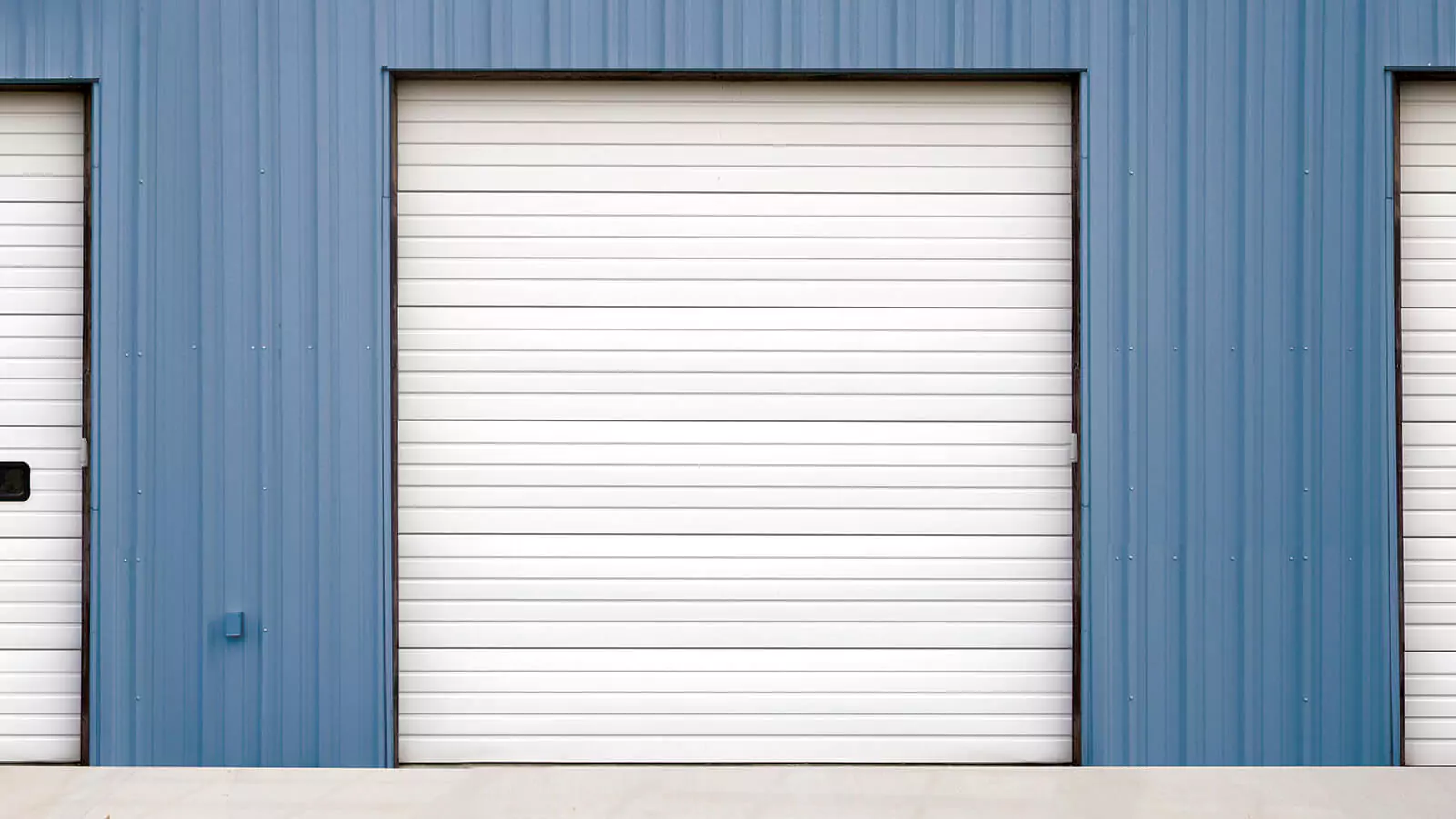 WindStorm™ Commercial Garage Doors